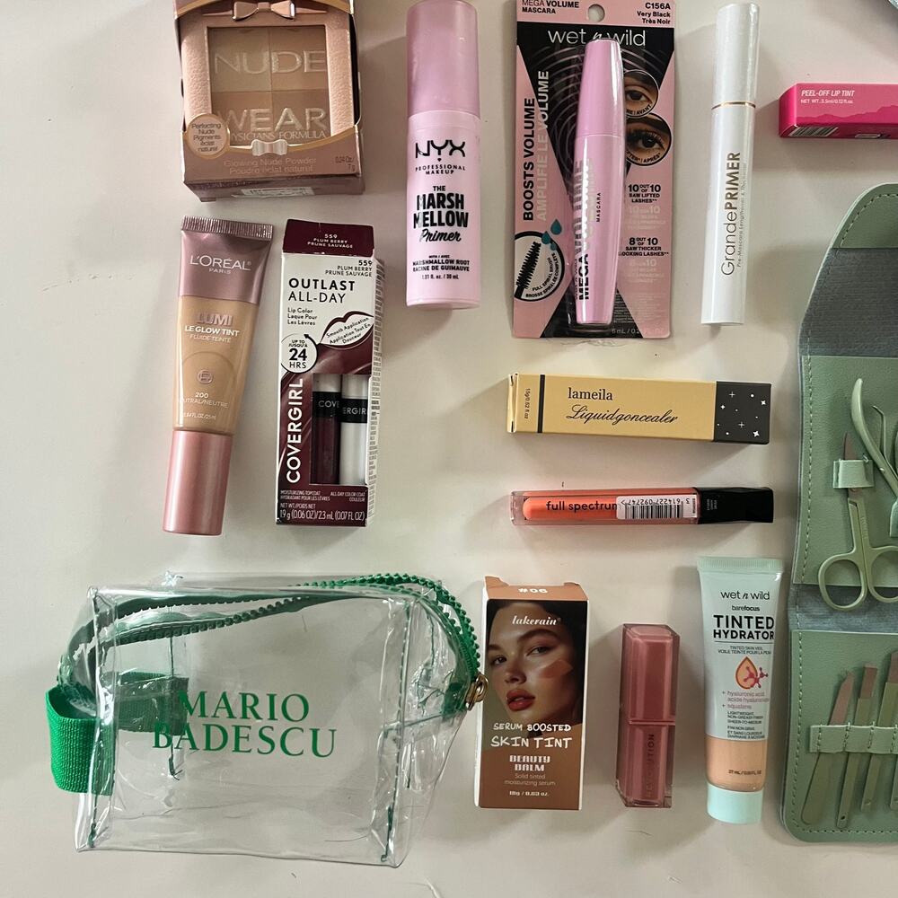 HUGE 85+ Item Brand New beauty bundle! - Picture 2 of 6
